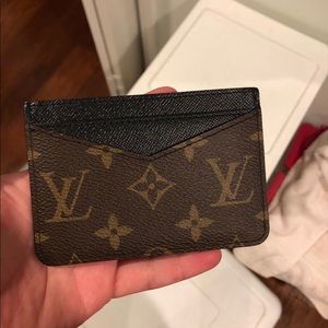 Luis Vuitton Wallet 100% Authentic
